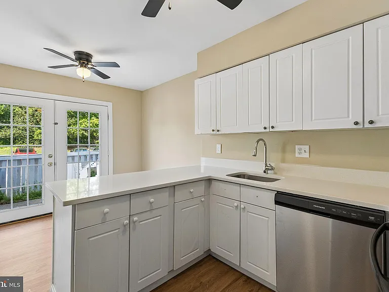 12789 Cara Dr — Photo 7