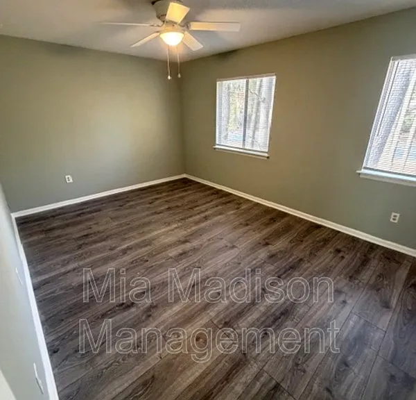 527 Tibet Ave #3 — Photo 15