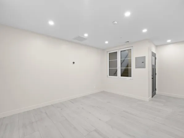 310 Fenimore Street image 40 of 48