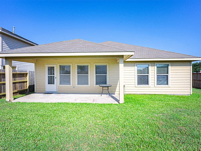 9918 Hideaway Bend Ln — Photo 31
