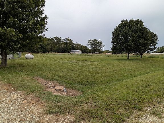 3rd image of 9555 Delaware Dr