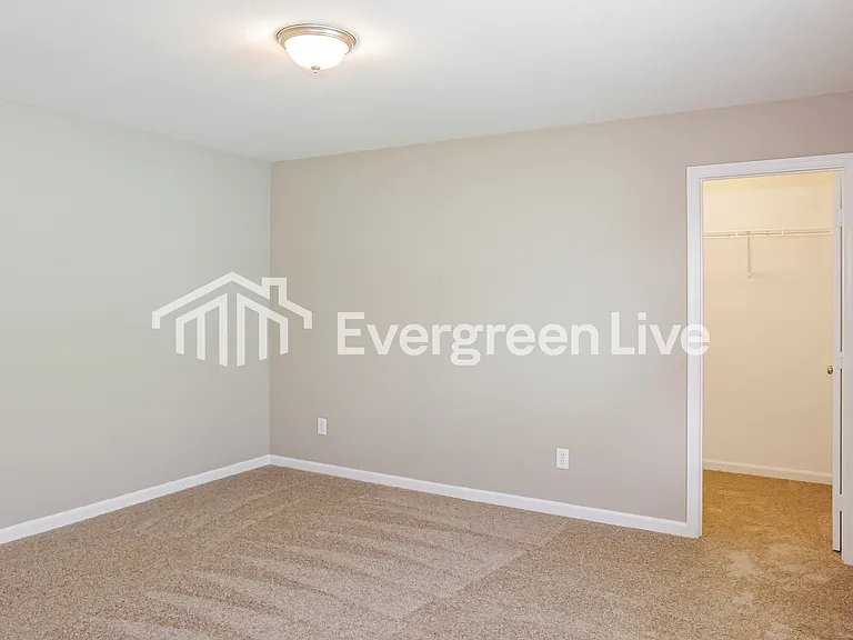 203 Dormont Dr NE — Photo 11