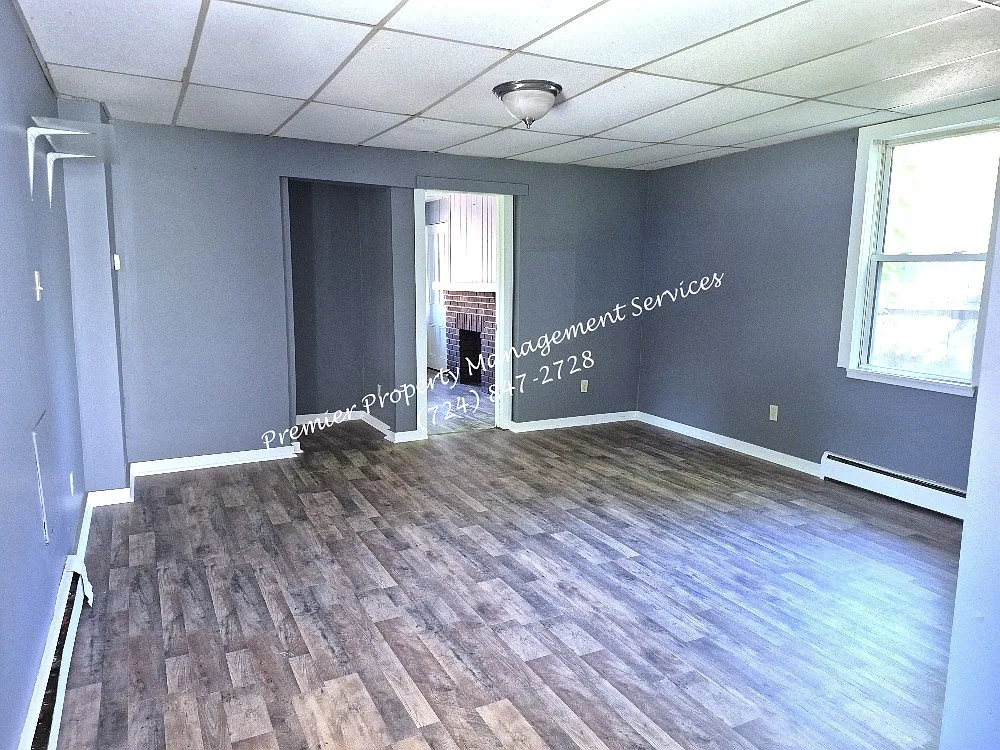 421 Schiller St (Baden) - Flr 1 / Unit A — Photo 4