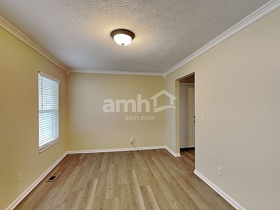 5th image of 753 Lakefield Dr