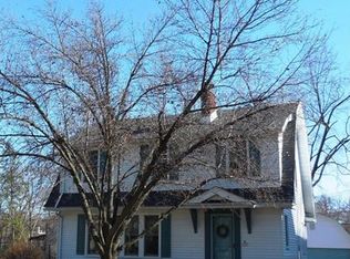 1 Hanover Rd, Pleasant Ridge, MI 48069