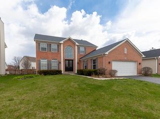 2128 Colonial St, Aurora, IL 60503