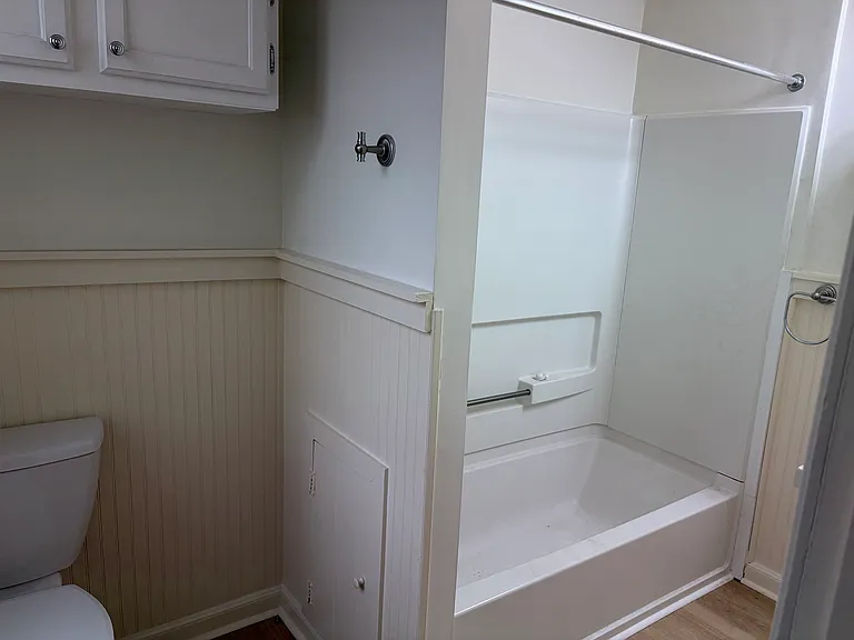 123 Cedar St #2 — Photo 2