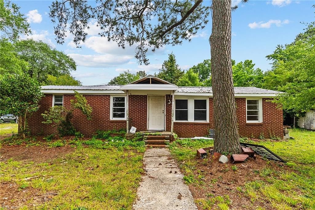 501 Park St, Robersonville, NC 27871 MLS 10489760 Zillow