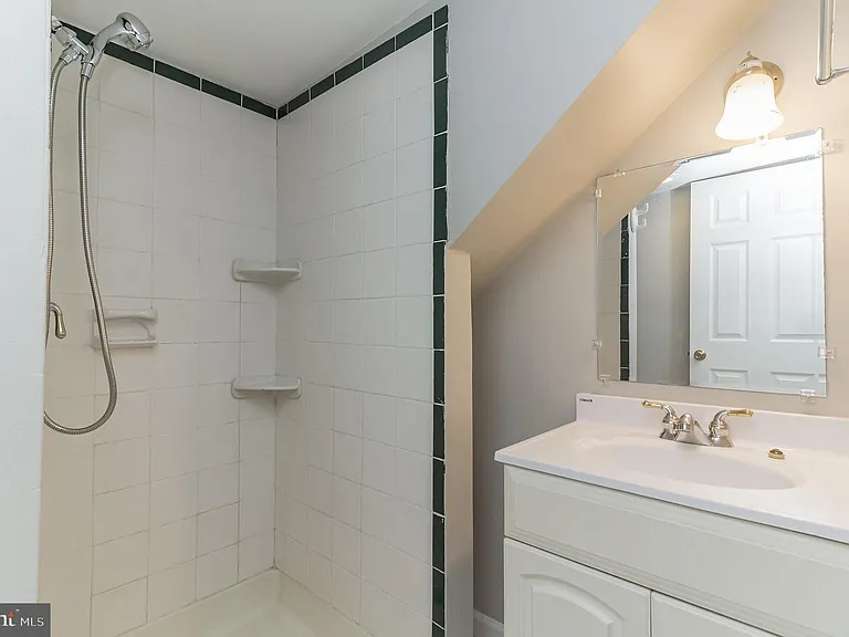 25 Birch Ave — Photo 22