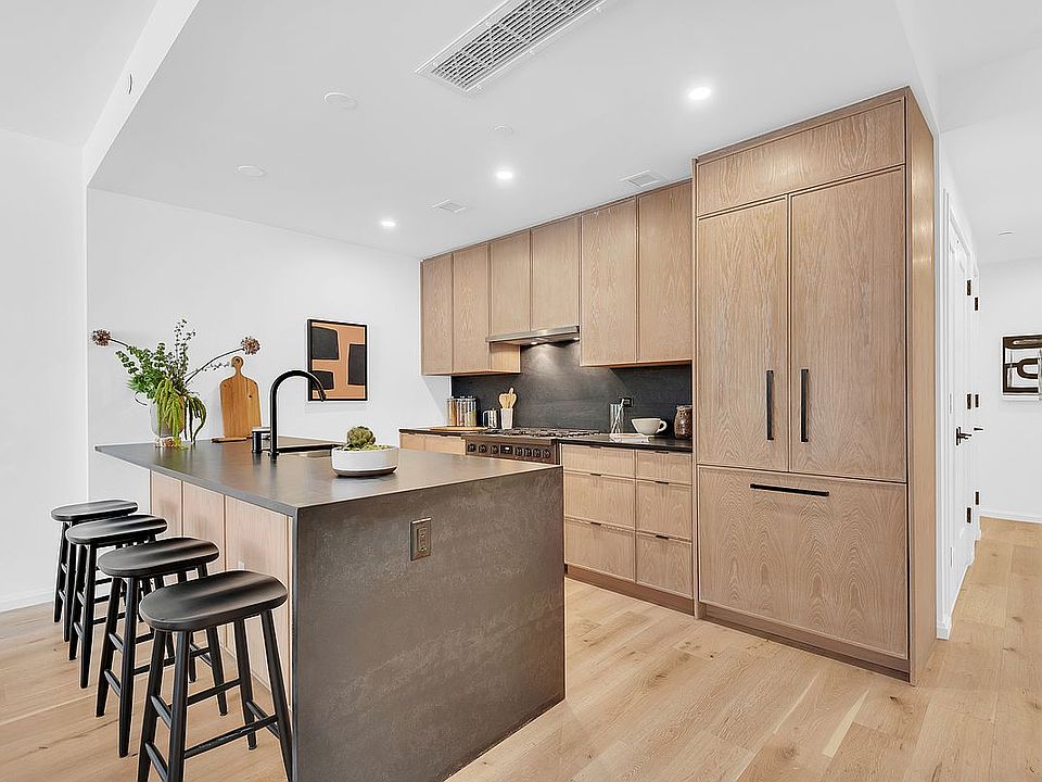 1st image of 532 Clinton Ave #3A