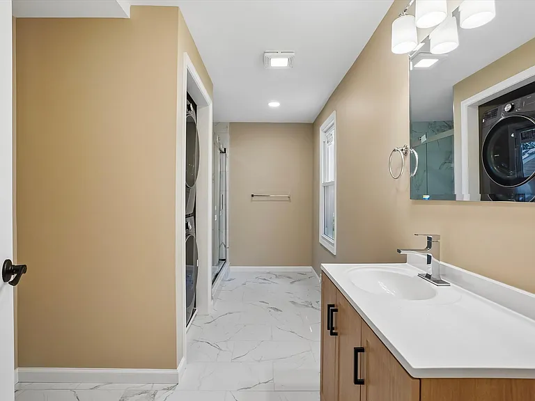 405 School St #1 — Photo 12
