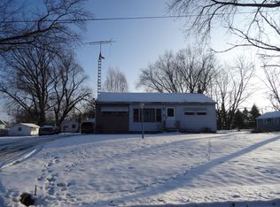 6010 Sinderson St, Harvard, IL 60033