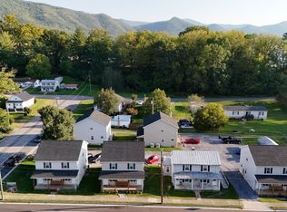 210 W 29th St #212, Buena Vista, VA 24416