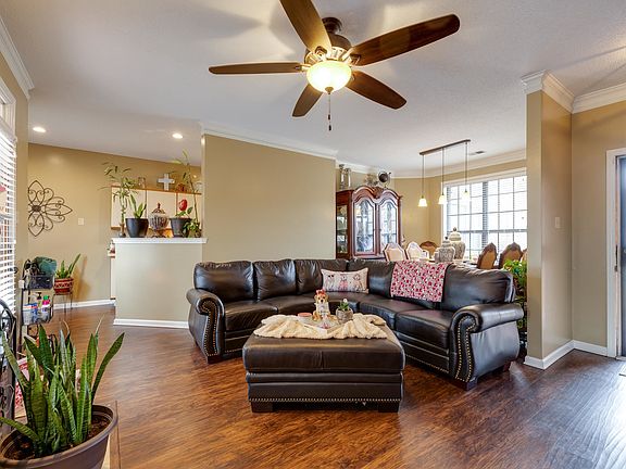 4th image of 7948 Annes Cir