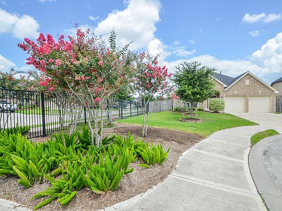 2nd image of 1914 Granite Field Ln