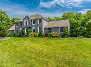 402 Pepper St, Monroe, CT 06468