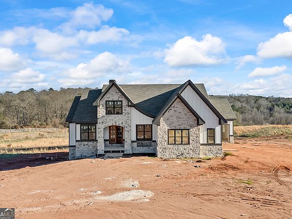 2nd image of 810 N Hampton Way