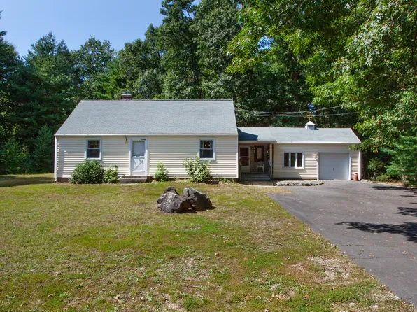 28 Woodside Circle, Simsbury, CT 06070