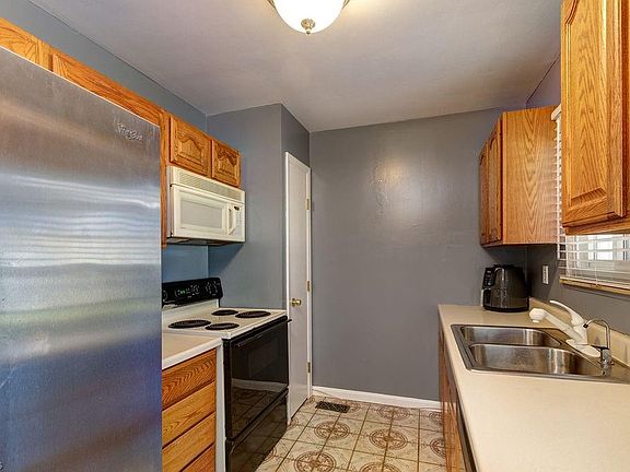 5th image of 482 Hickory Ln