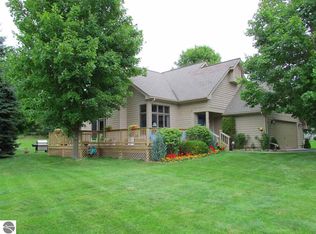1274 Martin Dr, Frankfort, MI 49635