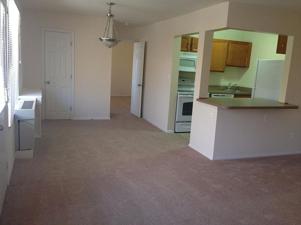 1st image of 10818 Harvey Dr APT 06