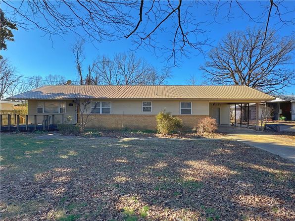 102 Pecan St #100, Marshall, AR 72650