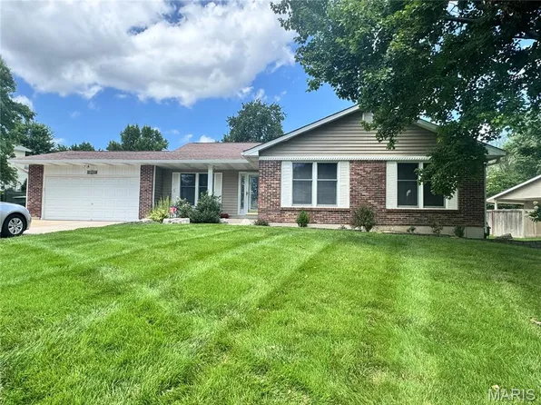 2316 Maple Tree St, Saint Peters, MO 63376