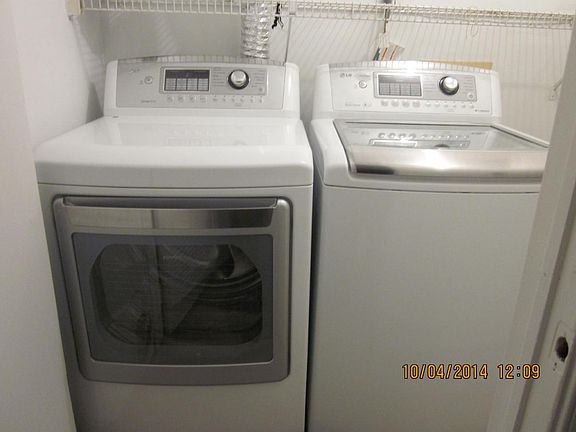 Washer dryer