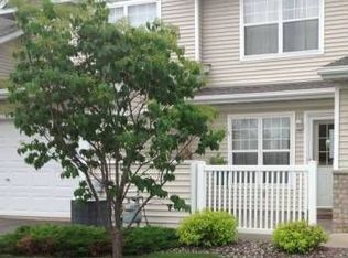 450 Hickory Ln N, Oakdale, MN 55128