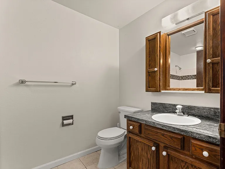 3605 NE 49th St — Photo 30