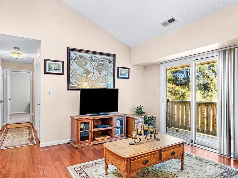 2310 Ravens Crest Dr — Photo 3
