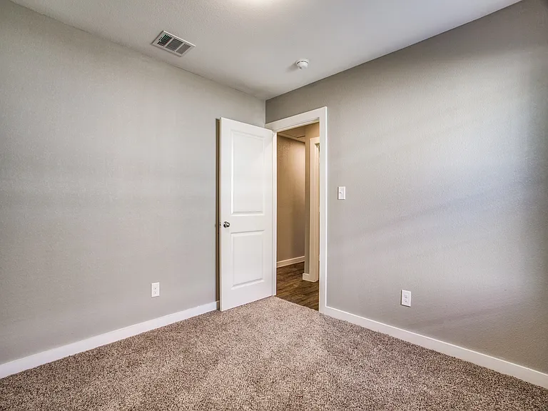 8106 Tanner Ave #8106 — Photo 10