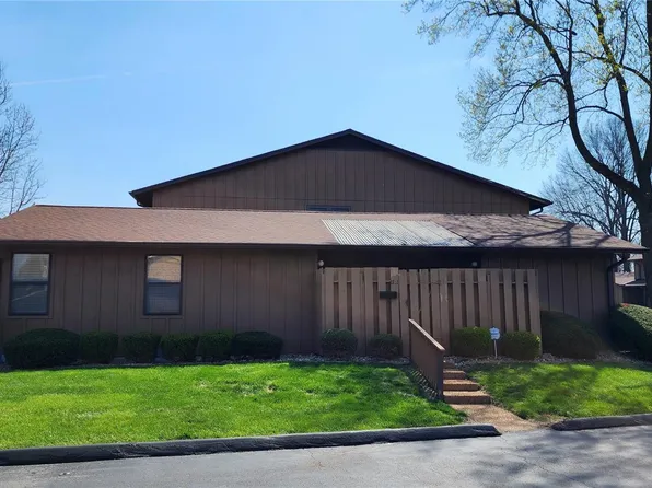 1101 Hampton Ct, Belleville, IL 62223