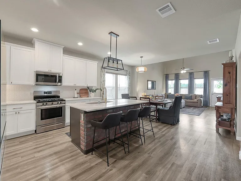 679 Red Elm Ln — Photo 8
