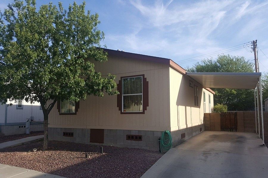 2nd image of 2940 E Cottonwood Club Ln