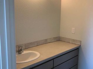 324 F St NE #A, Quincy, WA 98848