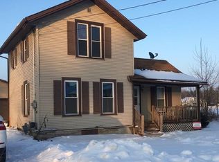 113 Sandy Beach Rd, Lake Mills, WI 53551