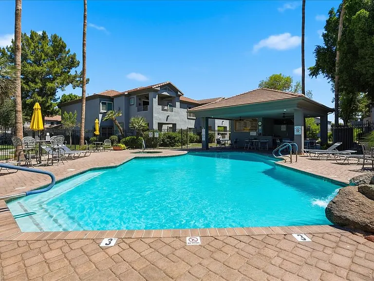 7401 W Arrowhead Clubhouse Dr #2083 — Photo 25