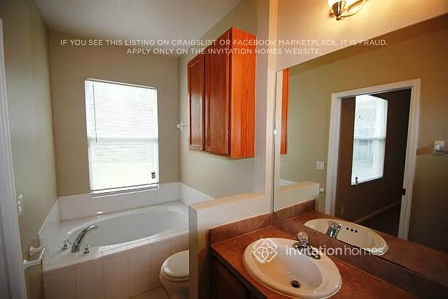 1310 Buffing Cir SE — Photo 7