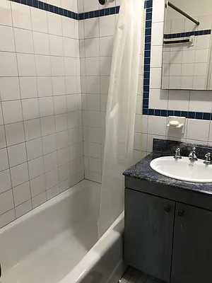 Rented by Picture Realty Inc. | media 32