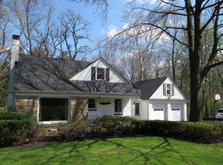 11110 W Ridgewood Dr, Parma Heights, OH 44130