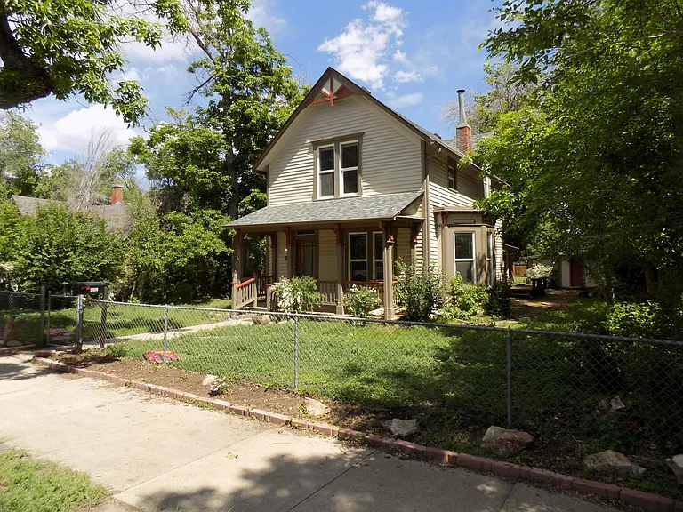 432 E Kiowa St — Photo 1