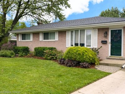 20524 Pleasant St, Saint Clair Shores, MI, 48080