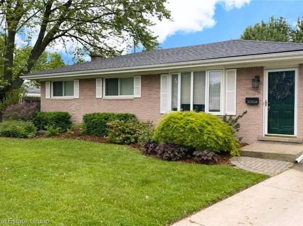 20524 Pleasant St, Saint Clair Shores, MI 48080