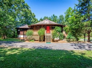 19 Hickory Tree Rd, Asheville, NC 28805