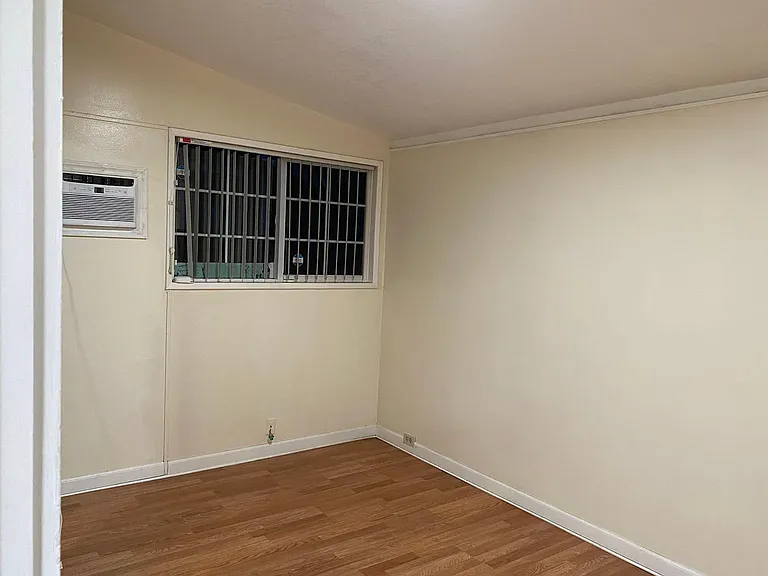 10250 Johnson Ave — Photo 6