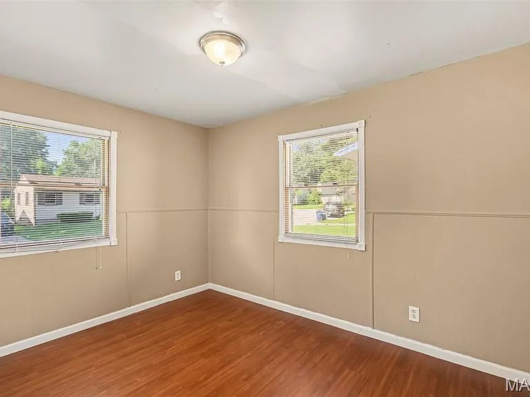1223 Walker Ave — Photo 4