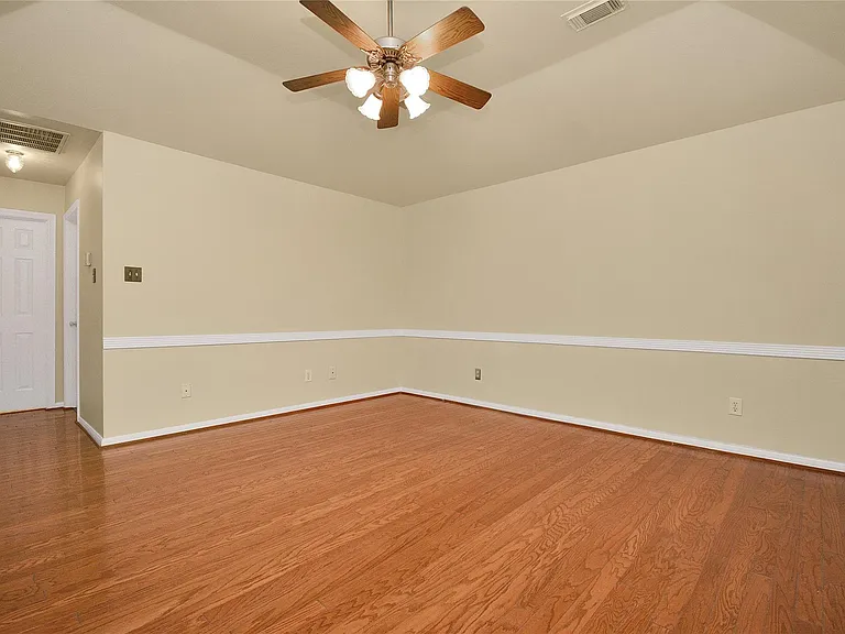 4123 Valedon Ln — Photo 29