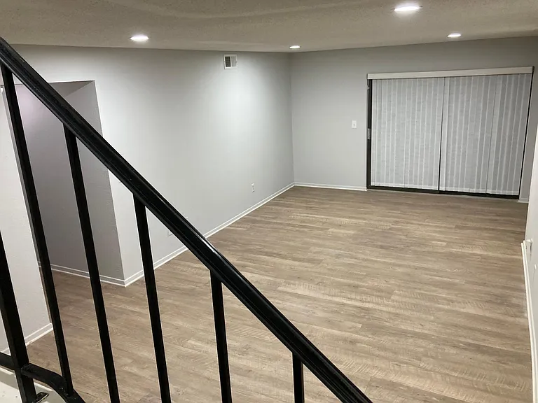 221 Seasons Pkwy #221 — Photo 3