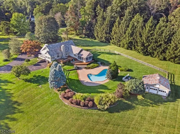 35 Schoolhouse Ln, Morris Twp., NJ 07960